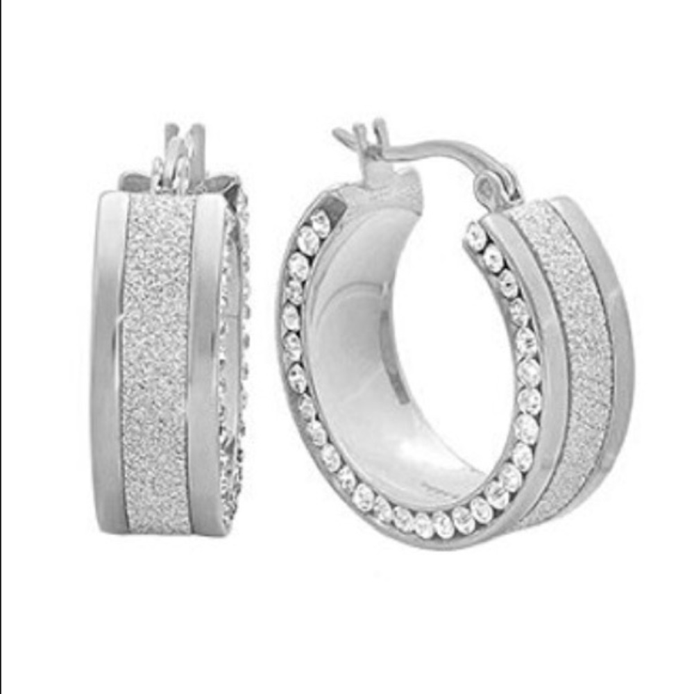 FINAL SALE! Simulated DIAMOND shimmer earrings💎💎